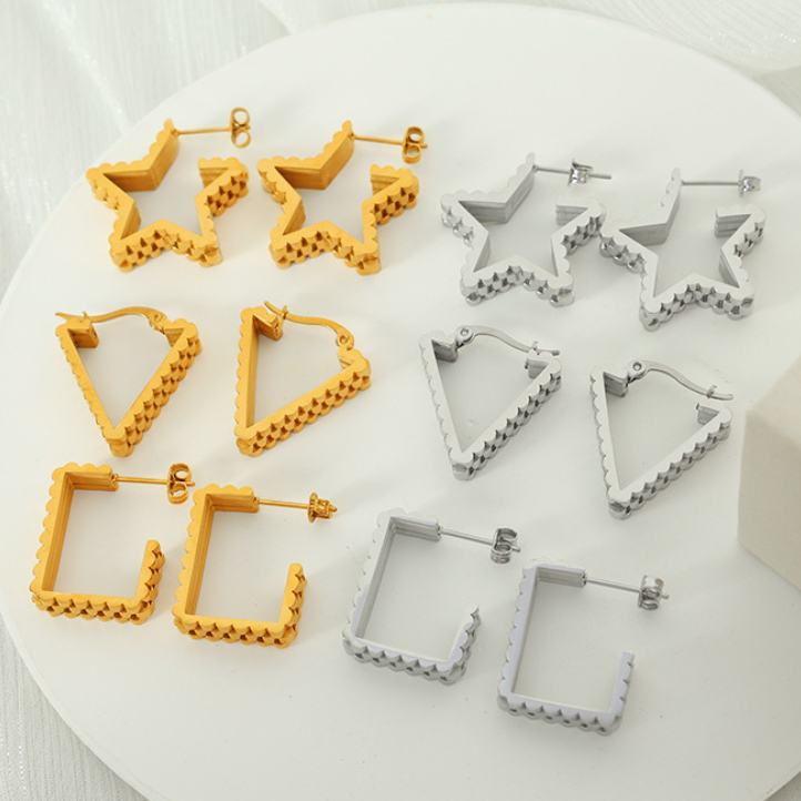 1 Paar einfache geometrische Creolen aus Edelstahl mit 18 Karat Vergoldung für Damen Bild2