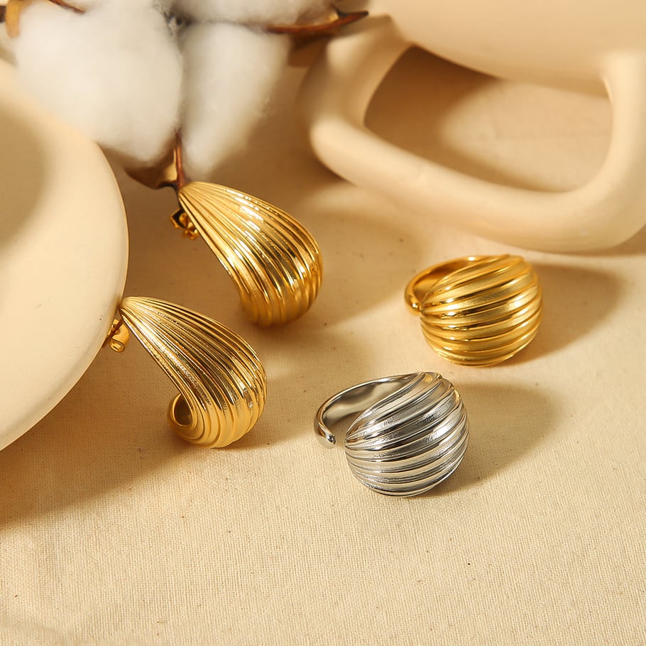 1 piece of exaggerated fashion 18k gold-plated stainless steel metal stripe open ring for women's jewelry for daily wear Picture2