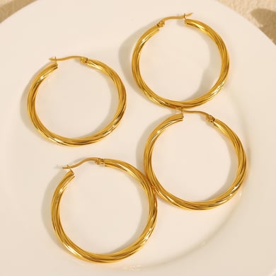 1 Paar Creolen der Classic-Serie, elegant, geometrisch, Titanstahl, 18 Karat vergoldet, für Damen h5 