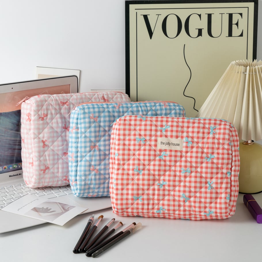 1 Piece Lovely Bowknot Portable Large Capacity With Random Printing Design Women's Quilted Rectangular Cosmetic Bags Picture2