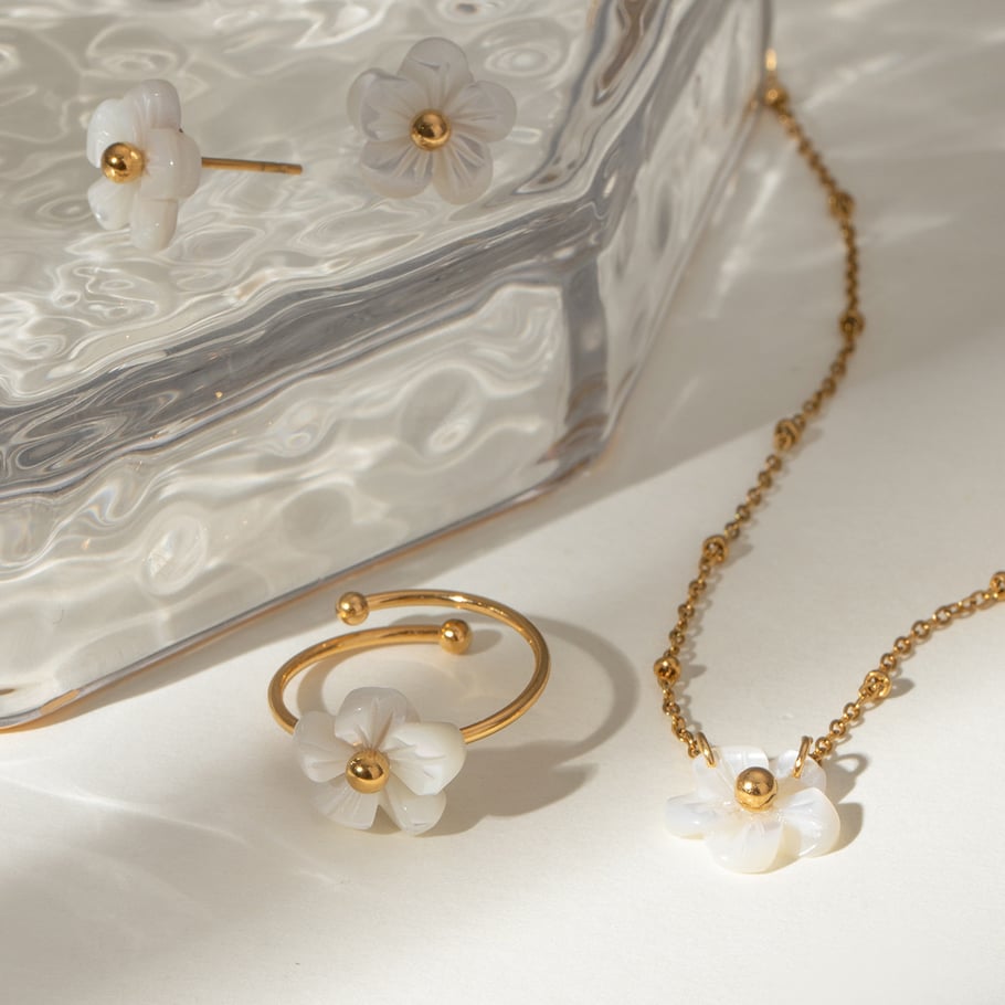 1 Paar Ohrringe-Set „Romantic Series Sweet Flower“ aus Edelstahl mit 18 Karat Vergoldung für Damen Bild2