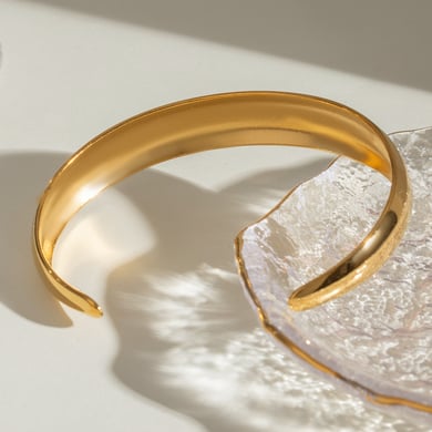 1 Stück Simple Series Einfache einfarbige Edelstahl-Armreifen mit 18 Karat Goldbeschichtung für Damen h5 Bild2