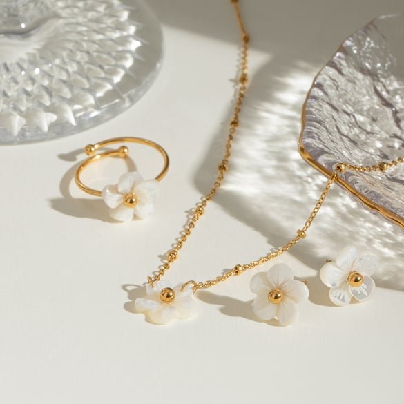 1 pieza de anillos ajustables para mujer de acero inoxidable en color dorado con forma de flor de cerezo estilo romántico y dulce 2