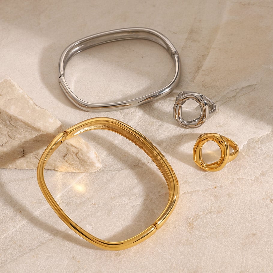 1 Stück Simple Series Europa und Amerika Ringförmige Edelstahl Goldfarben Plattierte Damenarmreifen Bild2