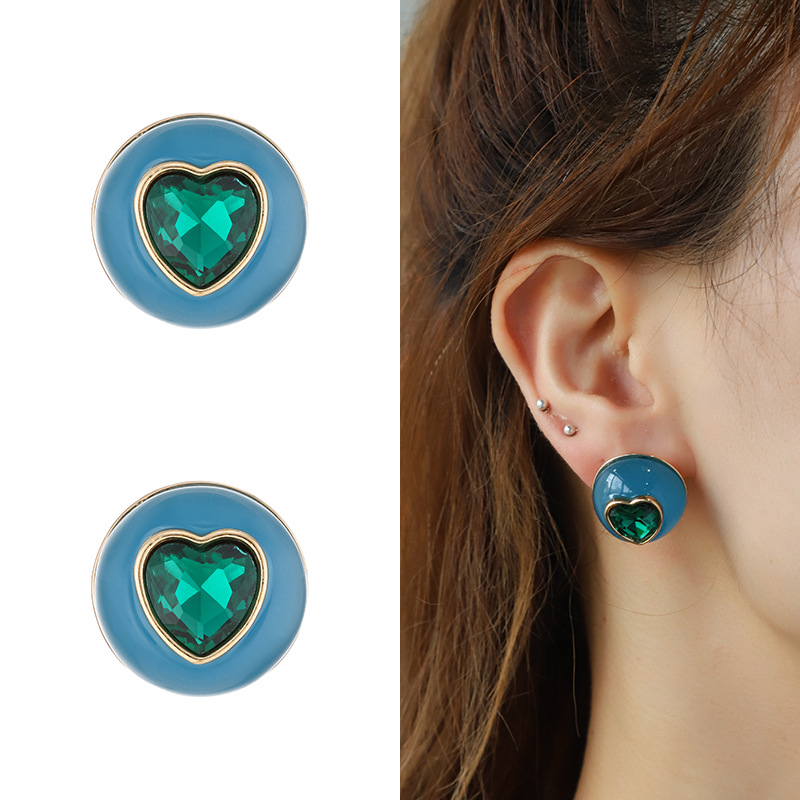 1 Pair Vogue Series Exquisite Heart Shape Drop Oil Gold Color Alloy Women's Stud Earrings 
