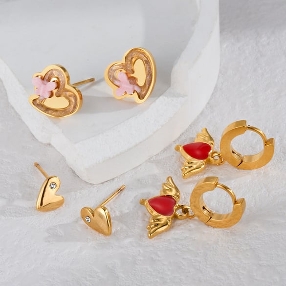 1 juego de pendientes de mujer de acero inoxidable en color dorado con forma de corazón dulce de serie simple 2