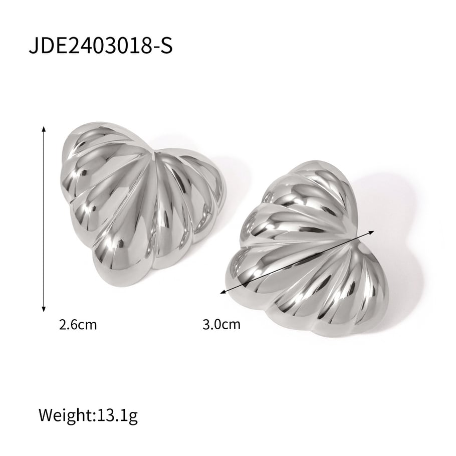 1 Paar Ohrstecker aus Edelstahl in Herzform 