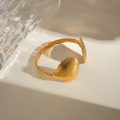 europäische und amerikanische grenzüberschreitende -stil temperament 18 karat gold edelstahl kleine jakobsmuschel einfaches offenes armband schmuck  weiblich h5 Bild2