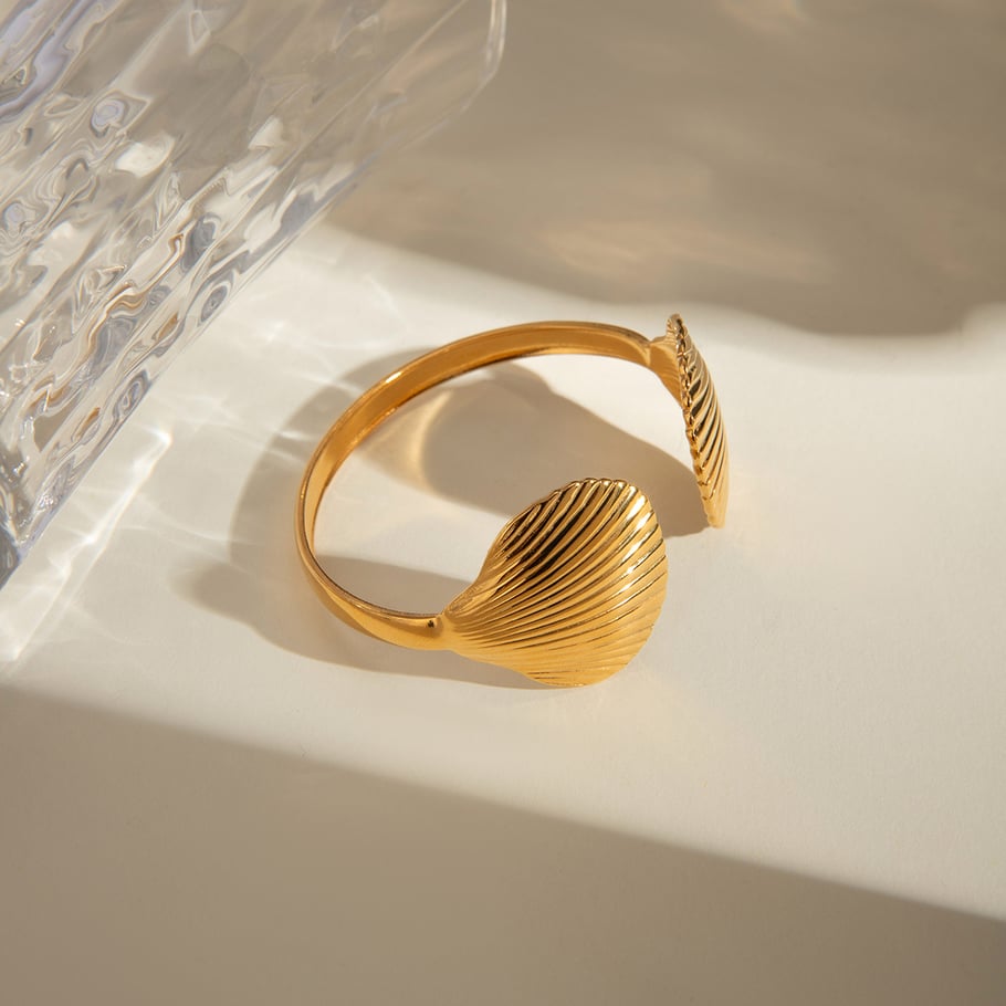 europäische und amerikanische grenzüberschreitende -stil temperament 18 karat gold edelstahl kleine jakobsmuschel einfaches offenes armband schmuck  weiblich Bild2