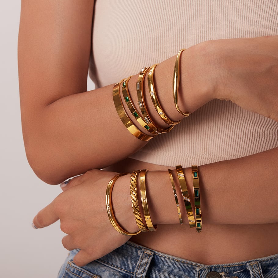 Brazaletes abiertos para mujer de acero inoxidable con incrustaciones de circonitas, estilo retro, simple y geométrico, chapado en oro de 18 quilates. Imagen2
