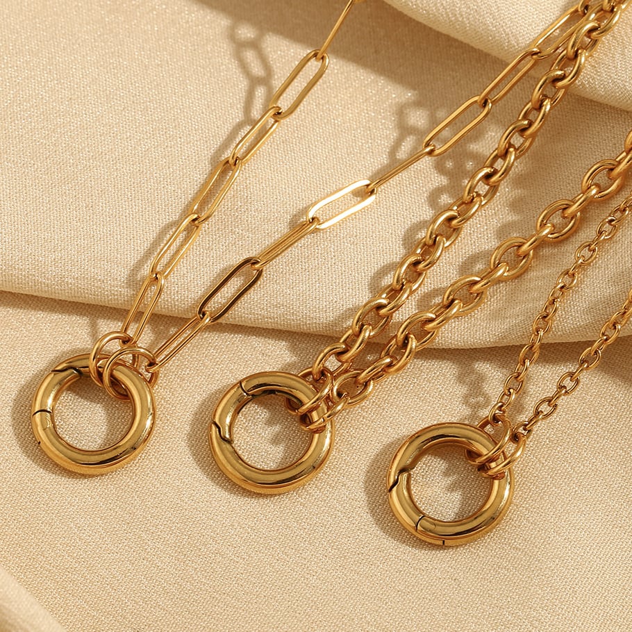 Collar con colgante de acero inoxidable dorado de 1 pieza, serie simple, para mujer, de uso diario. Imagen2