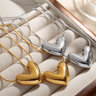 1 Piece Modern Series All-match Heart Shape Stainless Steel Gold Color Women's Pendant Necklaces h5 Picture2