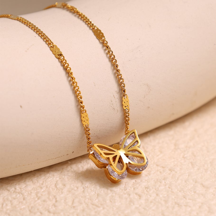 1 Piece Romantic Series Gorgeous Butterfly Shape Stainless Steel Gold Color Lightweight Women's Pendant Necklaces Picture2