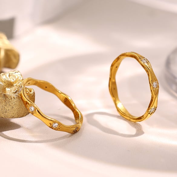 1 pezzo splendida serie classico squisito ottagramma irregolare in acciaio inossidabile color oro anelli singoli da donna