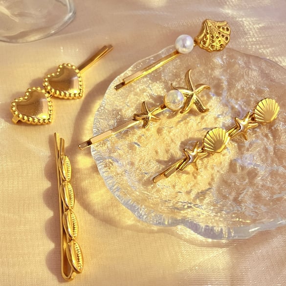 1 pieza de pinzas para el cabello de acero inoxidable, ligeras, de color dorado, con diseño de conchas marinas, estilo playero, para mujer 2