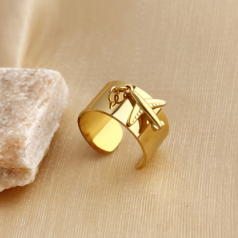 1 Stück Simple Series Lässige geometrische Edelstahl Goldfarbene verstellbare Damenringe 
