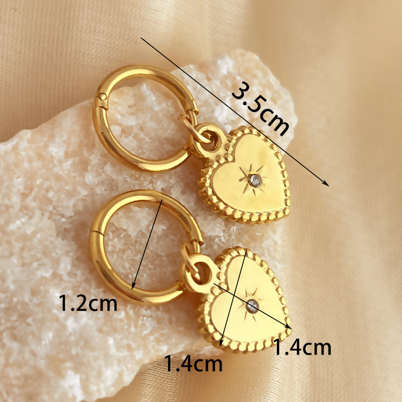 1 Pair Charming Series Retro Exquisite Heart Shape Stainless Steel Gold Color Women's Drop Earrings 