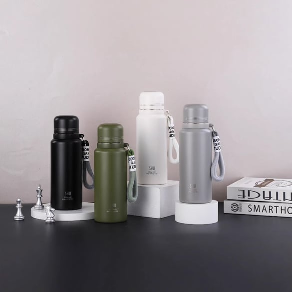 1 Stück einfarbiger, einfacher und alltäglicher Wasserbecher aus Edelstahl zum Warmhalten und Kalthalten 2