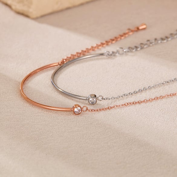Pulsera de cadena minimalista de acero inoxidable semicircular para mujer, color plateado, para uso diario, 1 unidad 2