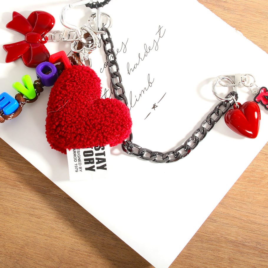 1 Piece Romantic Series Elegant Fluffy Heart Garniture Rayon Women's Bag Charms 