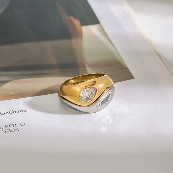 1 pezzo di lusso serie squisito retrò goccia in acciaio inossidabile color oro anello da donna set