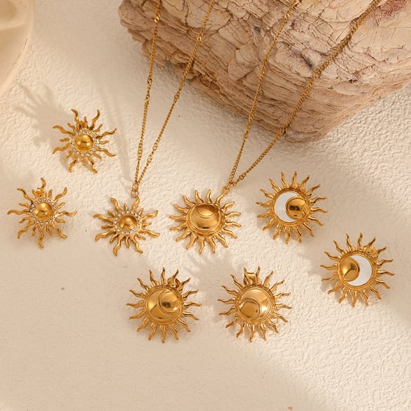 1 Paar Charming Series Zarte Sonnenform Edelstahl Goldfarben Damen Ohrstecker