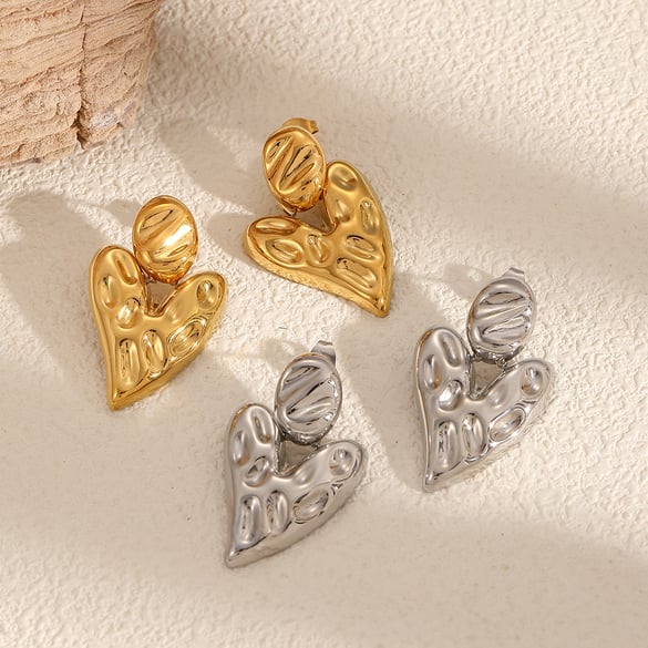 1 Paar Designable Series Retro Herz Gehämmerte Textur Edelstahl Gold Farbe Damen Ohrstecker