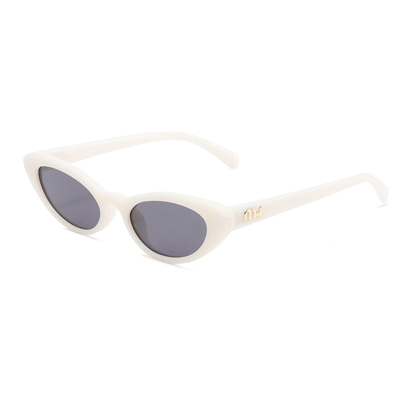 1 Stück Simple Series Tägliche einfarbige Damen-Sonnenbrille aus Kunststoff 