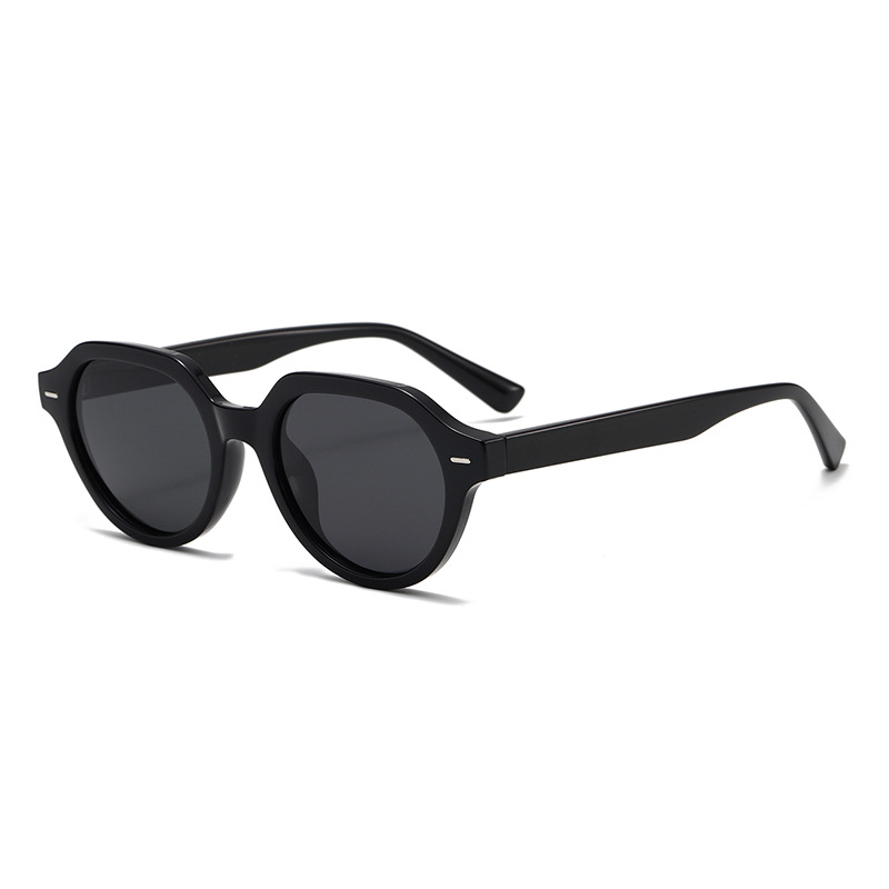 1 Pair of Retro and Casual Round - frame Women's Sunglasses 
