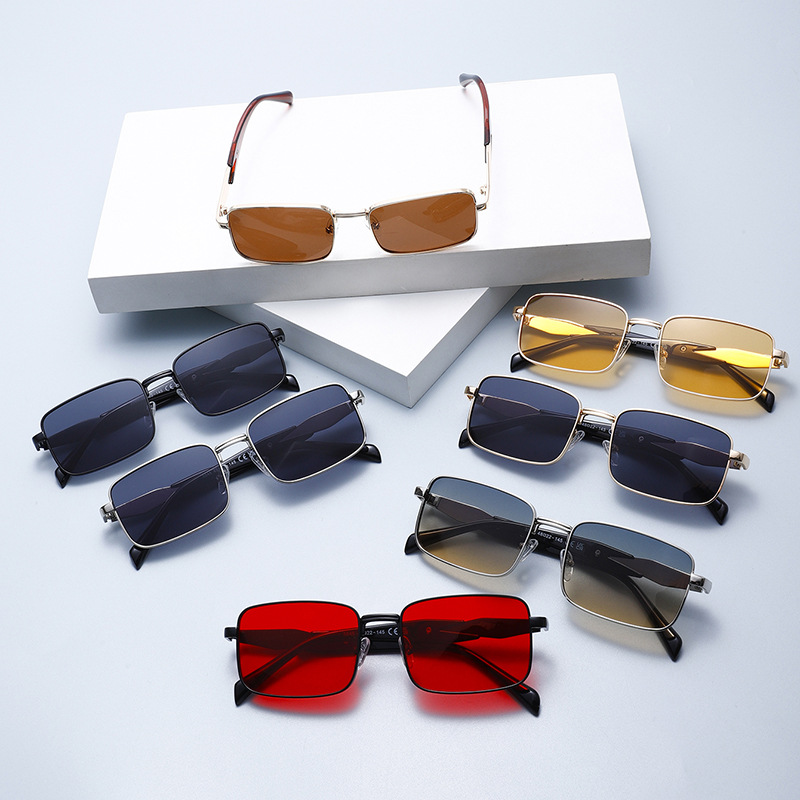 1 Stück Simple Series Tägliche einfarbige Damen-Sonnenbrille aus Legierung Bild3