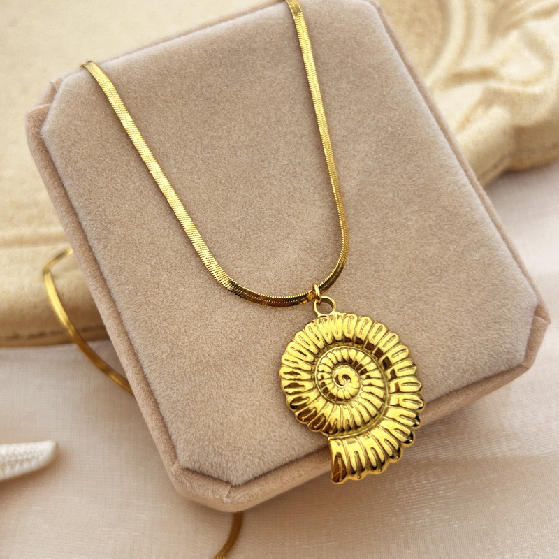 1 Piece Simple Series Oceanic Stainless Steel Gold Color Women's Pendant Necklaces 