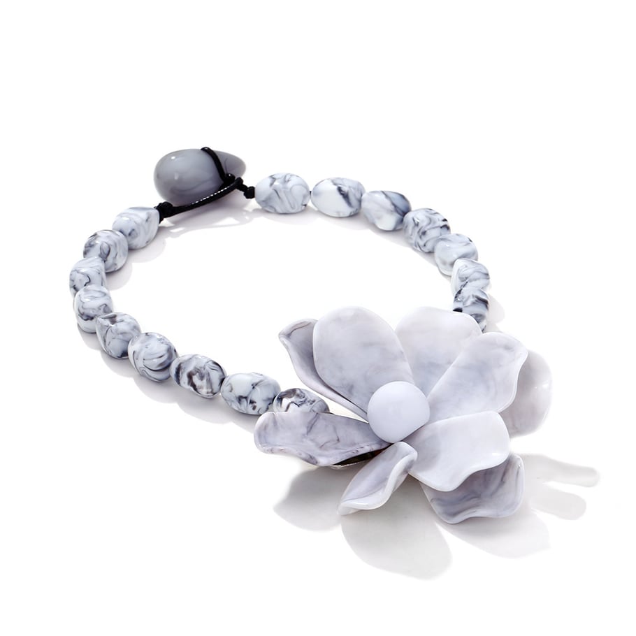 1 Piece Vacation Style Exaggerated Floral Beaded Necklace Picture2