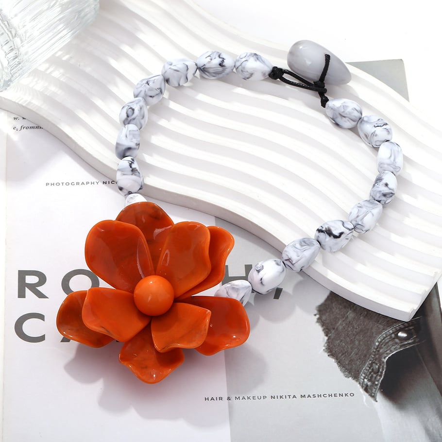 1 Piece Vacation Style Exaggerated Floral Beaded Necklace Picture2