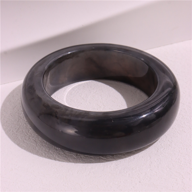 1 Piece Haute Vintage Round Acrylic Women's Bangles 