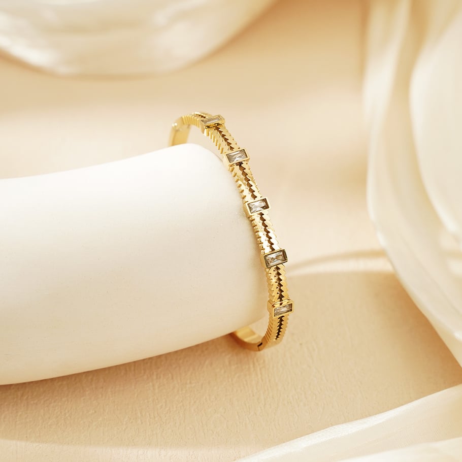 1 Piece Dazzling Series Classic Rectangular Stainless Steel Gold Color Women's Bangles Picture2