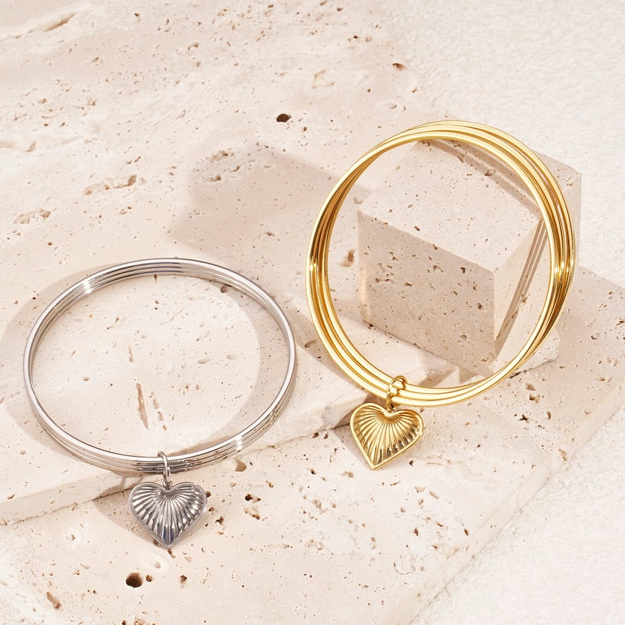 1 Piece Versatile Series Intricate Heart Stainless Steel Gold Color Women's Bangles Picture2