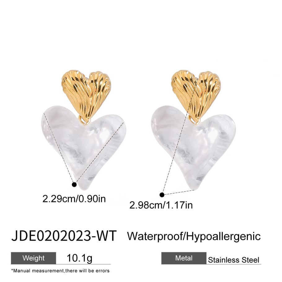Retro Heart Women's Stud Earrings 