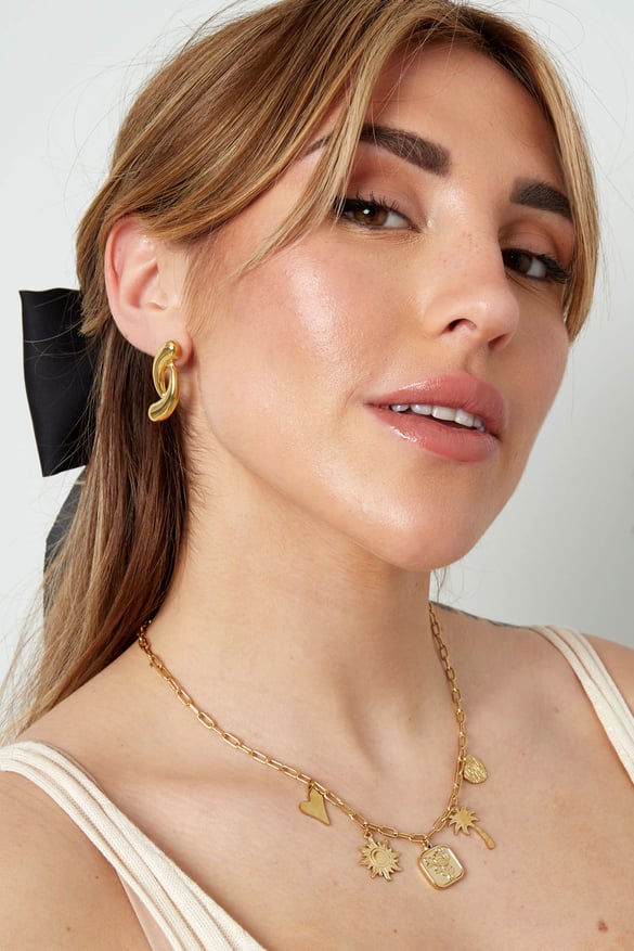 charm necklace palm possession 2