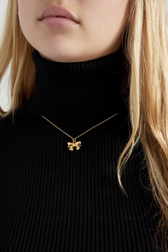 simple necklace with bow pendant 2