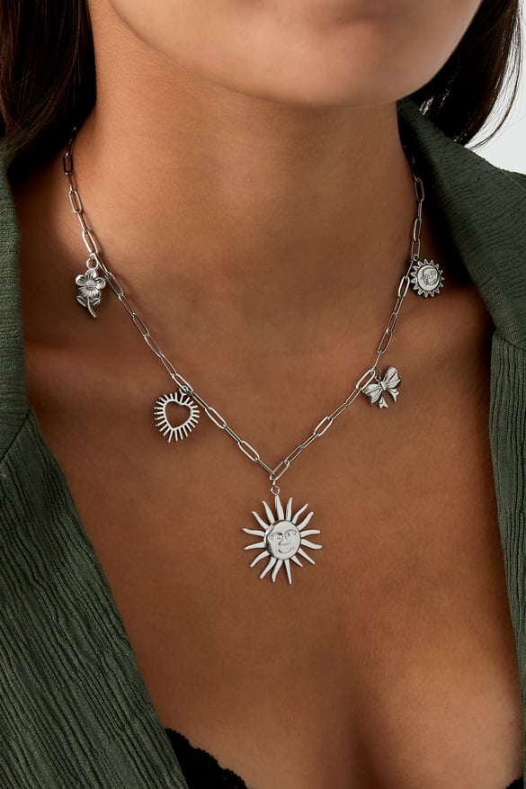 Collar con dijes funky - dorado