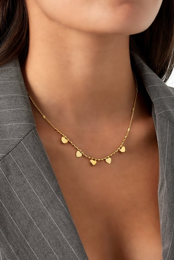tiny heart affair necklace 2