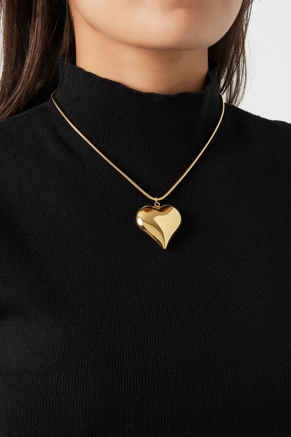 bold heart necklace