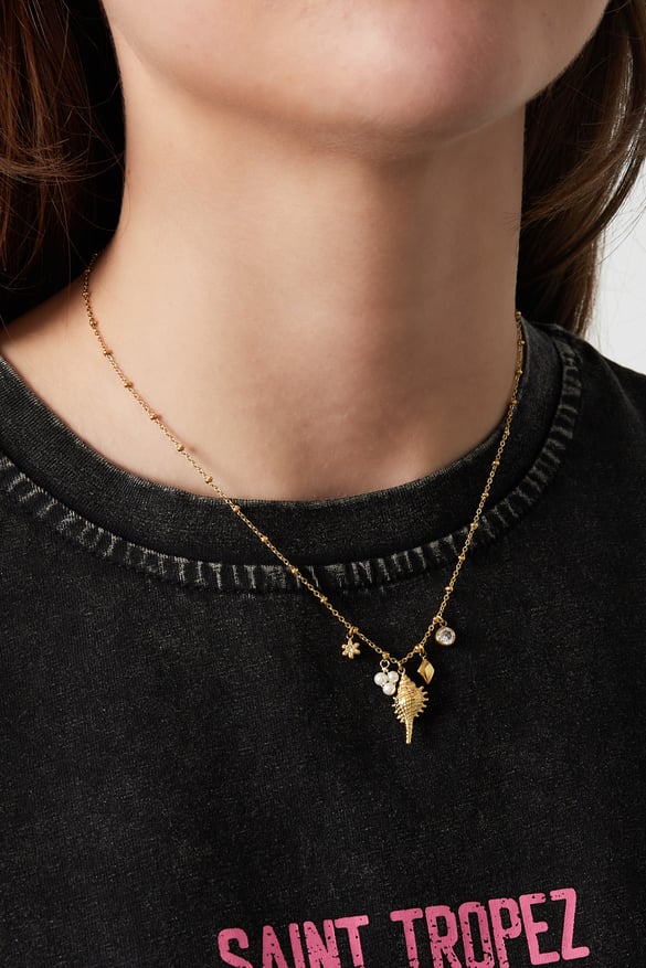 collar con dije costero
