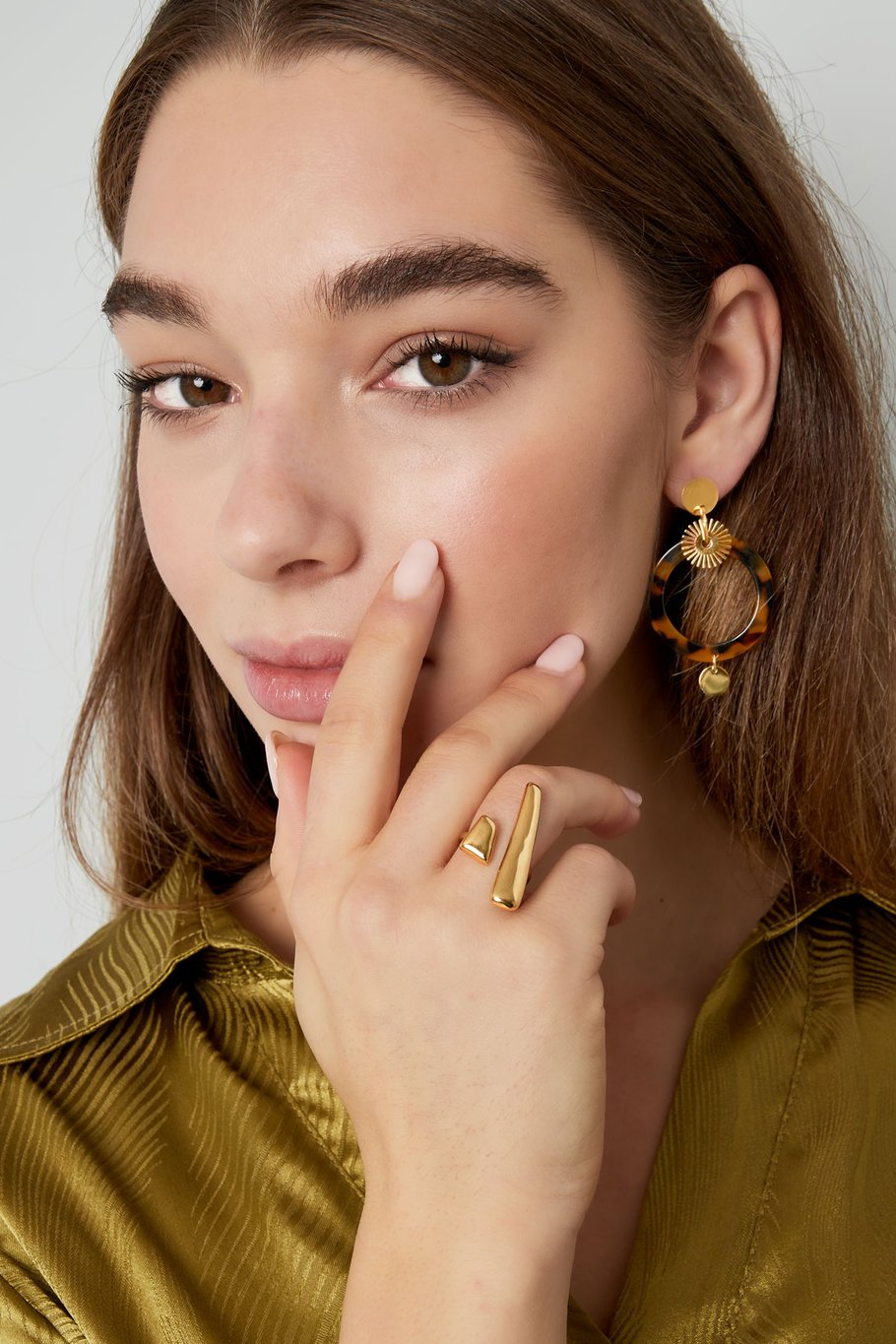 ring cut out elongated Picture3
