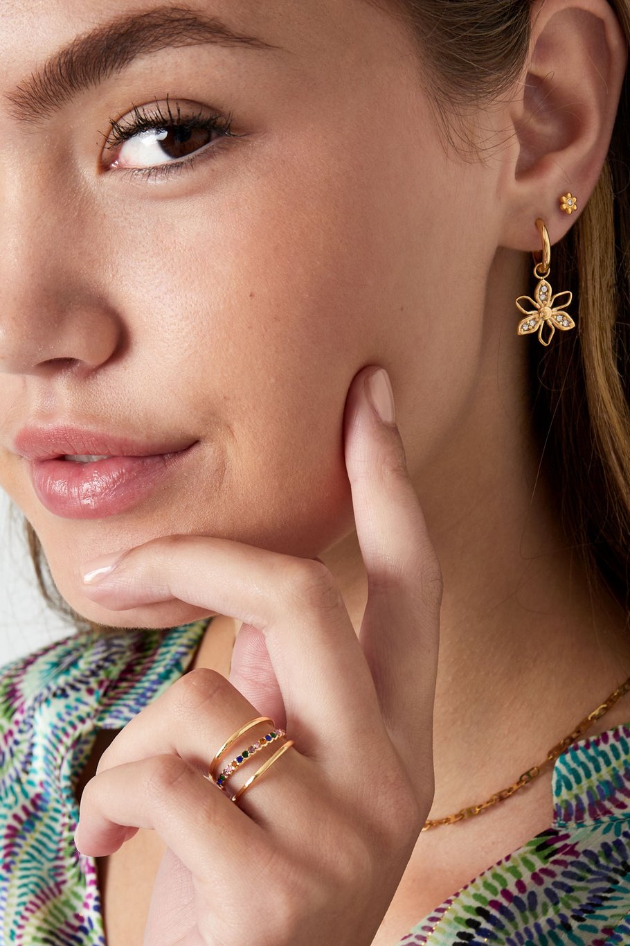 Anello tre strati con una fila di pietre - Colore oro Immagine2