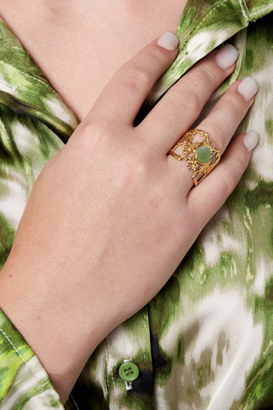 Bague gracieusement ajourée de pierre - Couleur or vert Image3