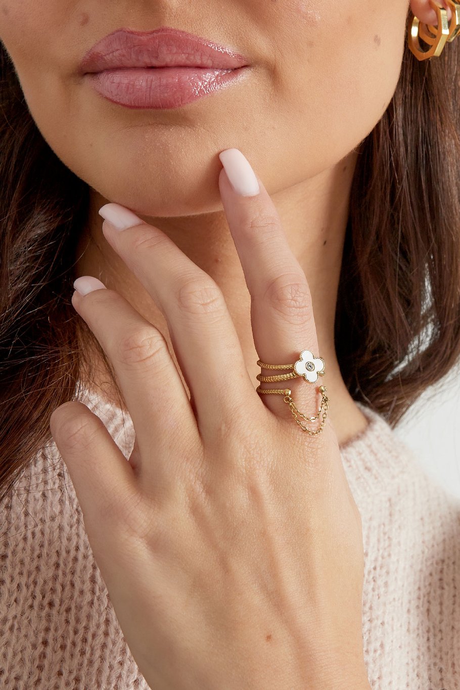 Ring with flower and chain - black/Gold color Picture4