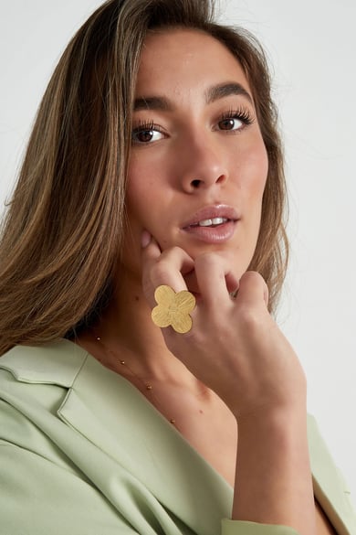 Statement-Ring Kleeblatt – Goldfarbe - Goldfarbefarbe h5 Bild4