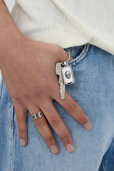 Keychain with skull charm - Silver Color color h5 Picture2
