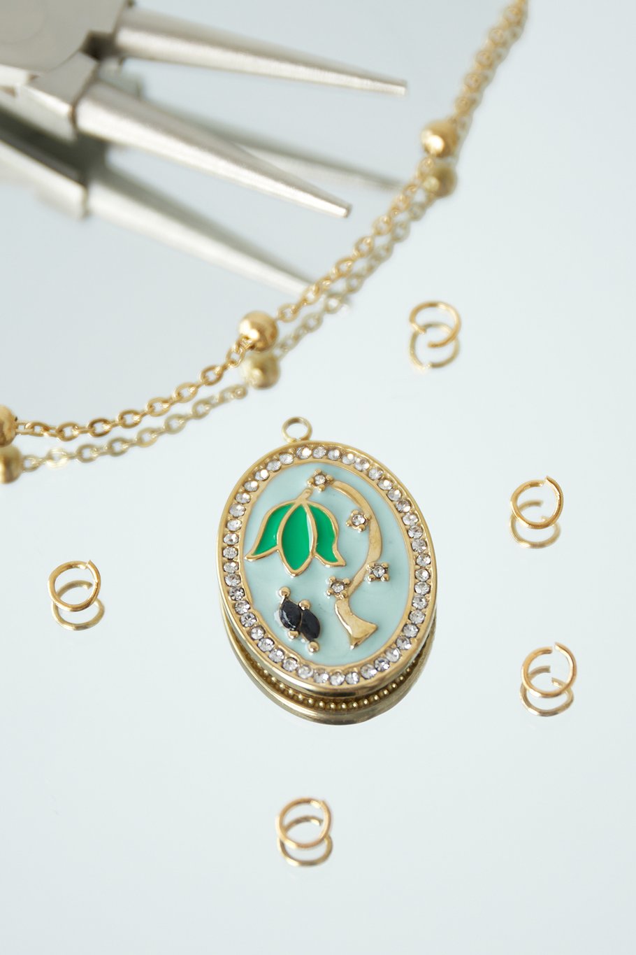 Colorful charm - green Gold color Picture2